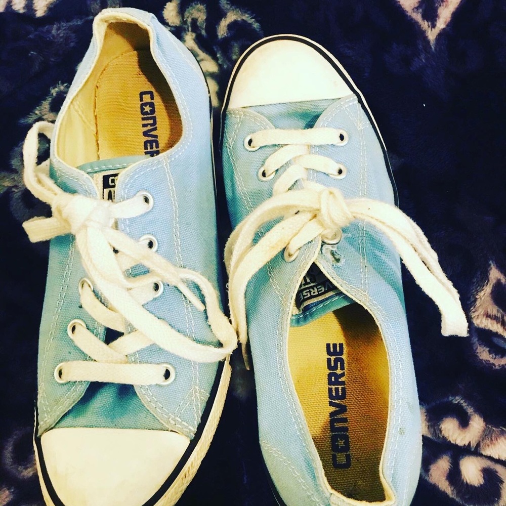 Light Carolina Blue Converse